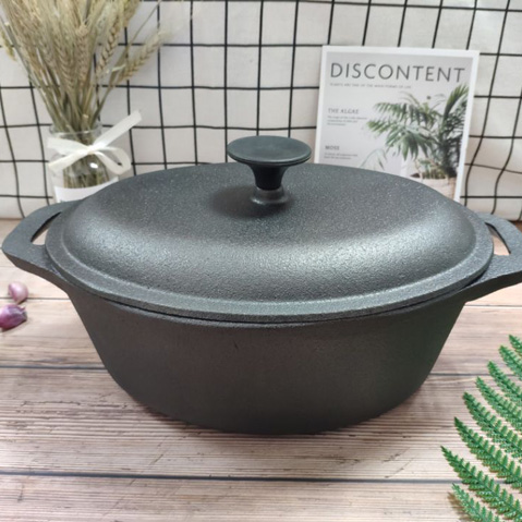 Cast iron oval casserole