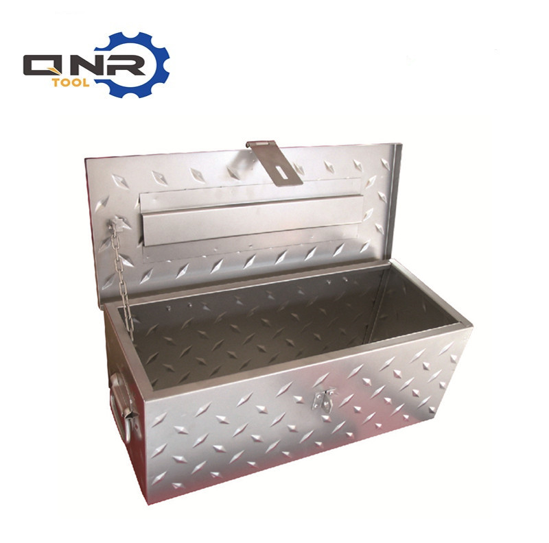 Truck tool box