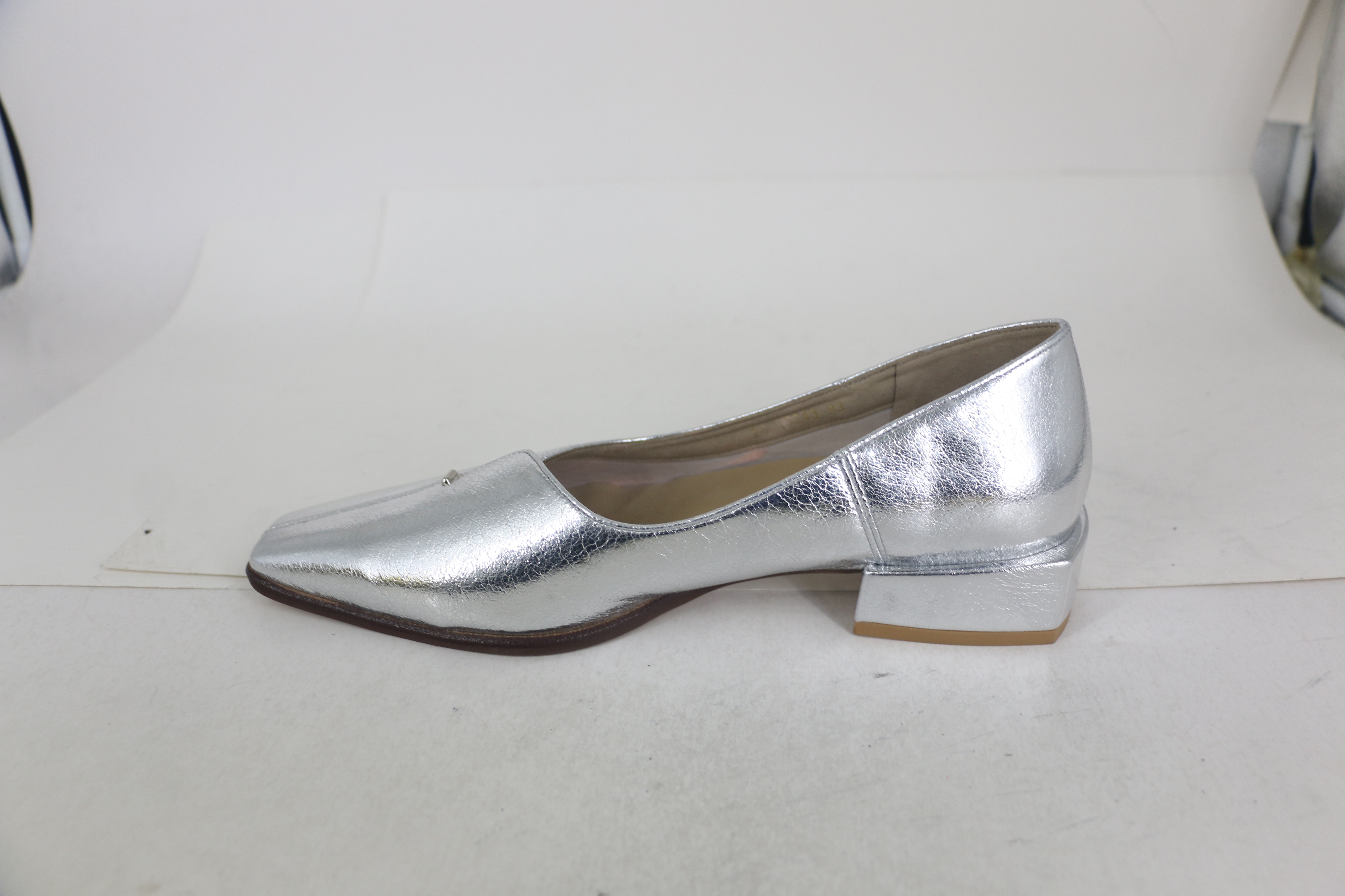 Women's shoes