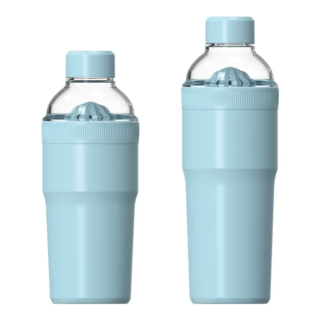 Double‑wall Vacuum Insulated Water Bottle with Screw‑on Lid, Direct‑Drink Spout, Filter & Manual Citrus Press