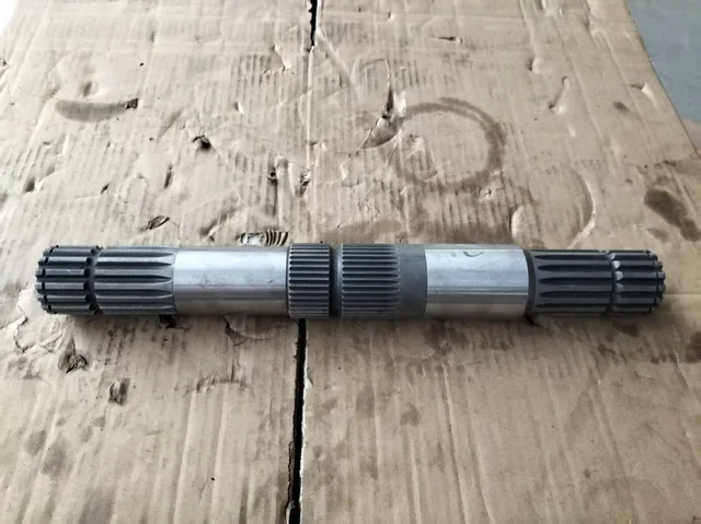 M6040 Tractor Spare Parts 3A275-82833 SHAFT