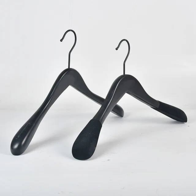 Assessed Supplier PENGFEI clothes hangers custom black wooden hanger suit