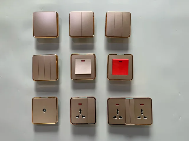 Switch socket