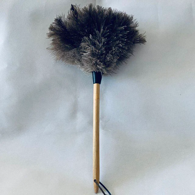 Ostrich feather duster with beech handle