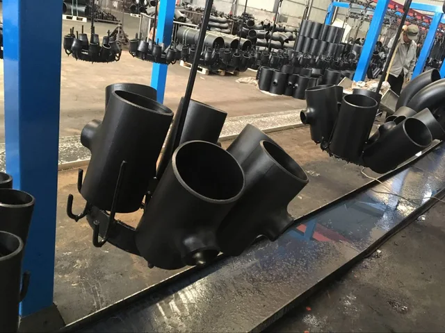 Reducing tee