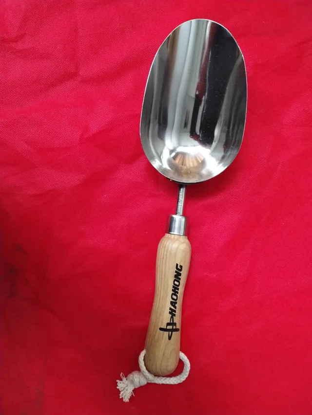 Soil scoop handwooden grip Stainless steel