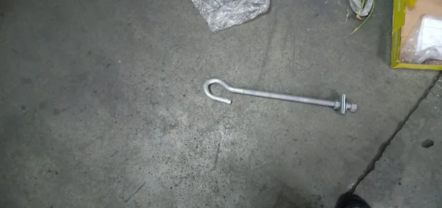 Pig tail hook