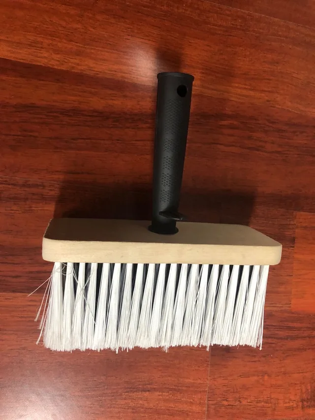 Ceiling brush