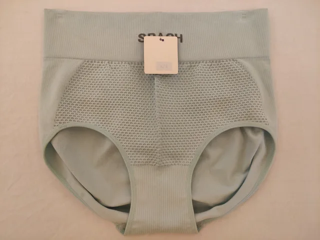 Seamless women's Briefs