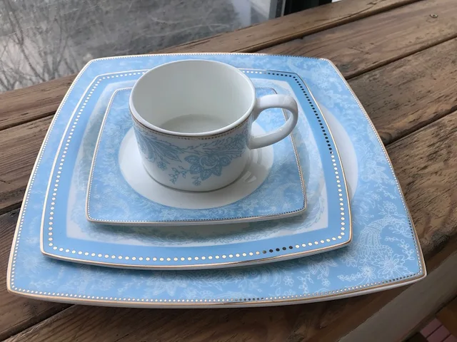 Bone china square TY dinner set gold platinum
