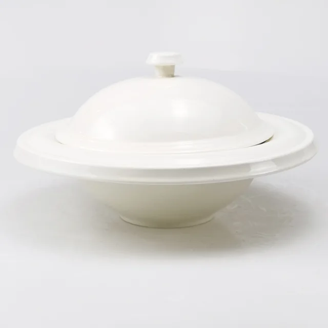 Ceramic soup bowl with lip