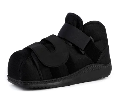Closed shoe square toe