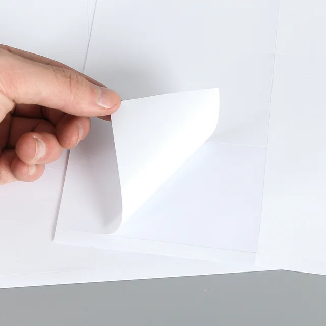 Adhesive label