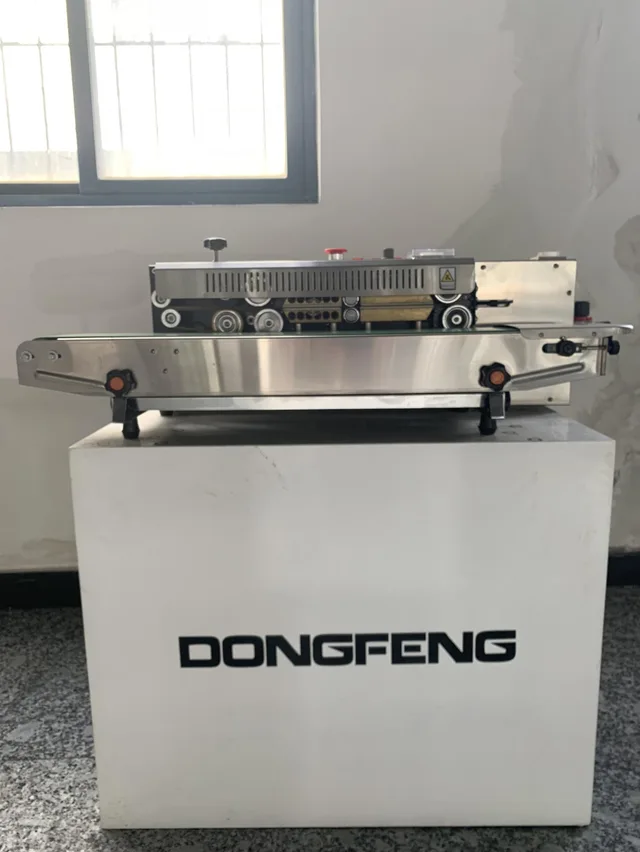 Continue band sealer with nitrogen filling DBF-770W