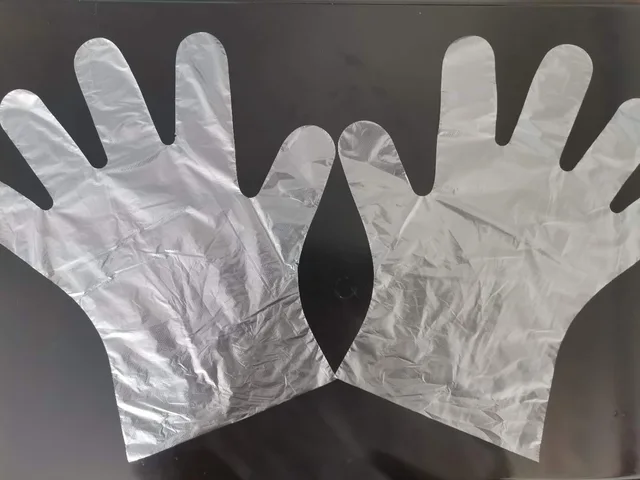 Price concessions, durable and transparent disposable PE gloves of various models
