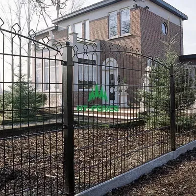 Pyramid fence panel