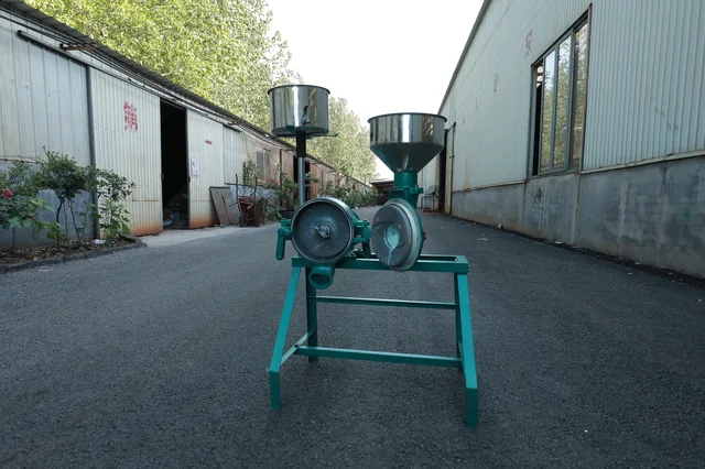 Rice Grinding Machine