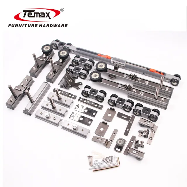 Linkage door system