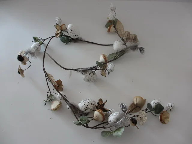 Egg garland