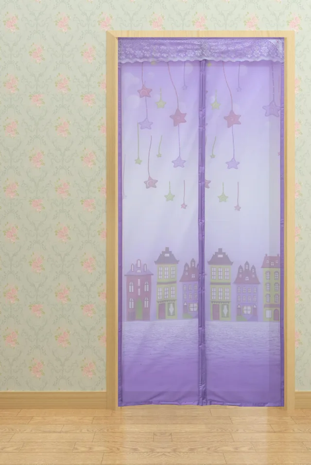 Magnetic door screen