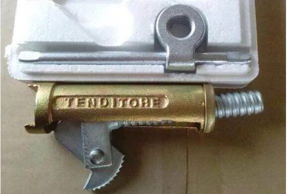 Formwork tensioner