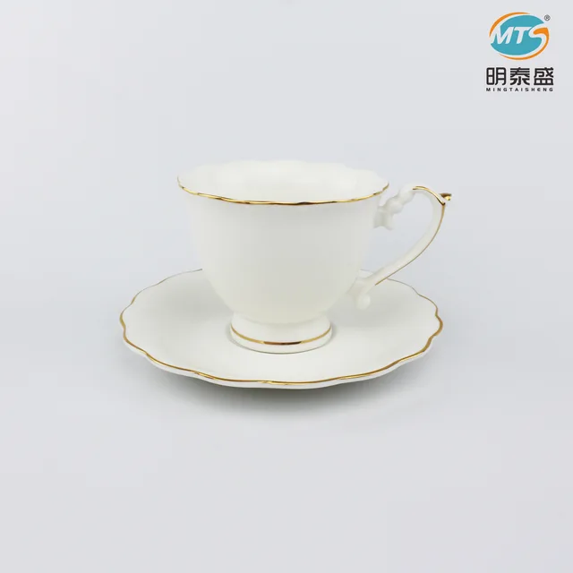 Ceramic cup&saucer