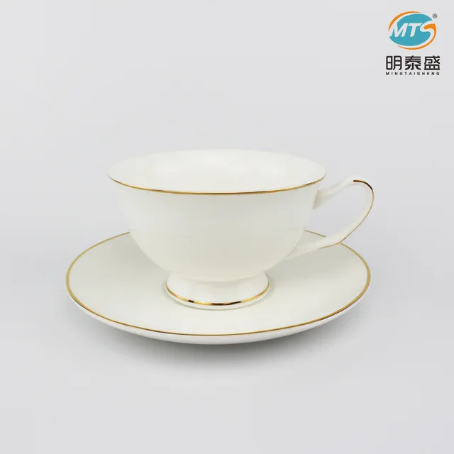 Ceramic cup&saucer
