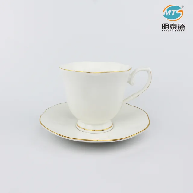 Ceramic cup&saucer