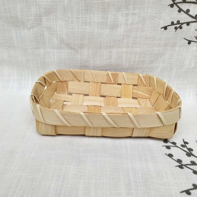 Hand-woven wood chip basketsFruit basket bread basket