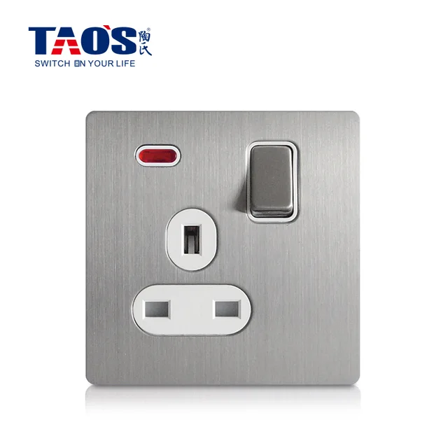 13A 1 gang switched socket + neon