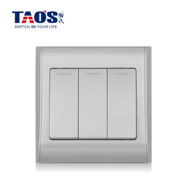 10A 3 gang 1 way / 2 way switch (wide dolly) + fluorescent strip
