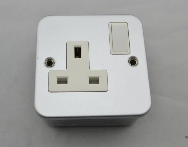 Metal clad switch socket