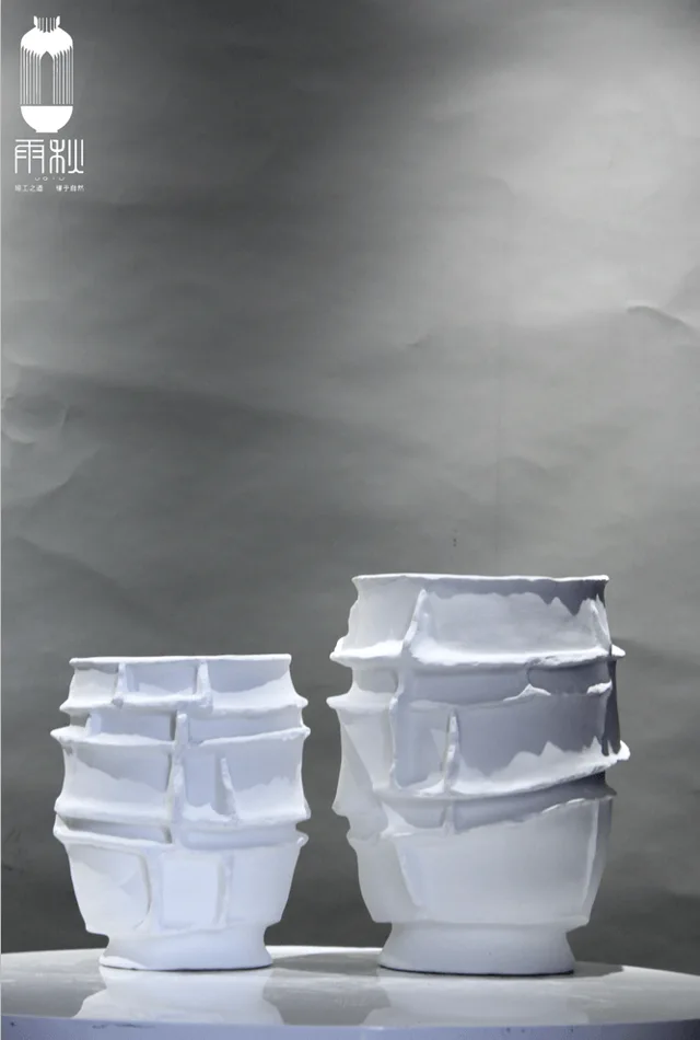High temperature porcelain vase / decoration