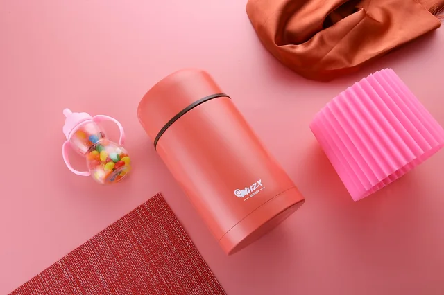 Vacuum bottle