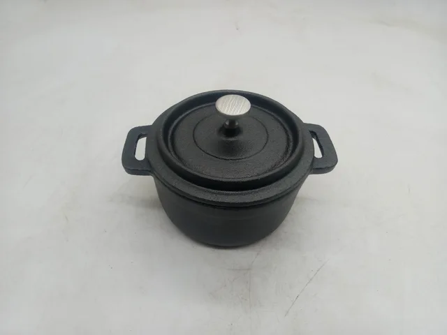 Cast iron mini cookware
