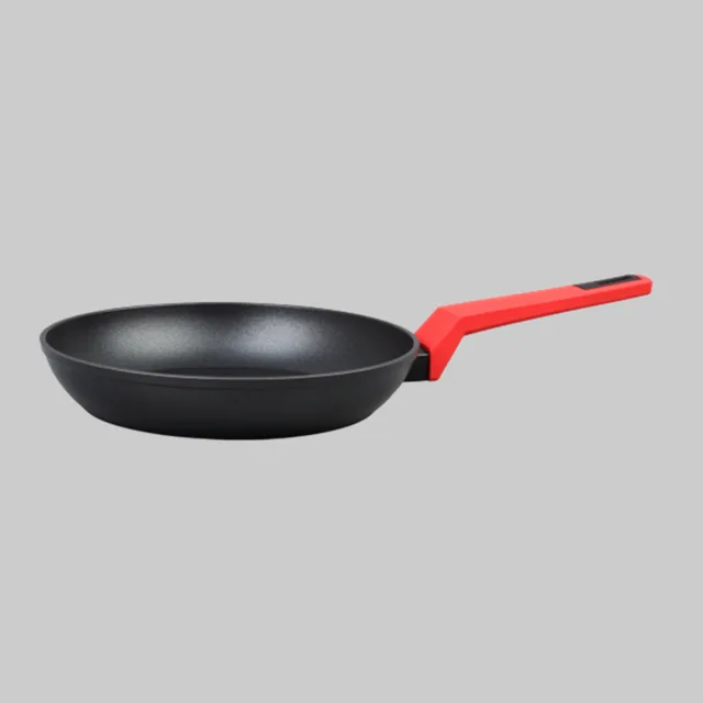 Forged aluminum nonstick frying pan