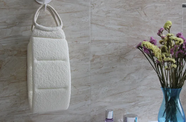 Back scrubber-body scrubber-bath sponge / exfoliating bath back scrubber
