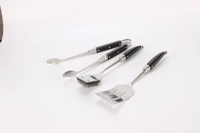 2020 new design with high quality bbq set 3pcs bbq set yangjiang sabre