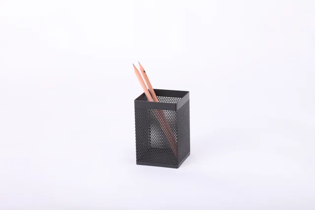 Pen container