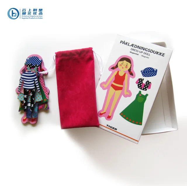 Magnetic dress up play game