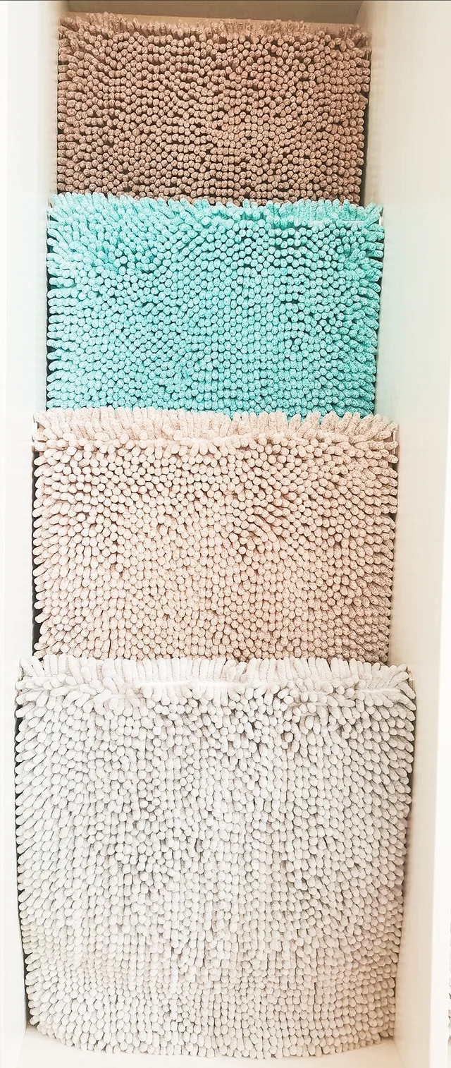 Two tone chenille bathmat
