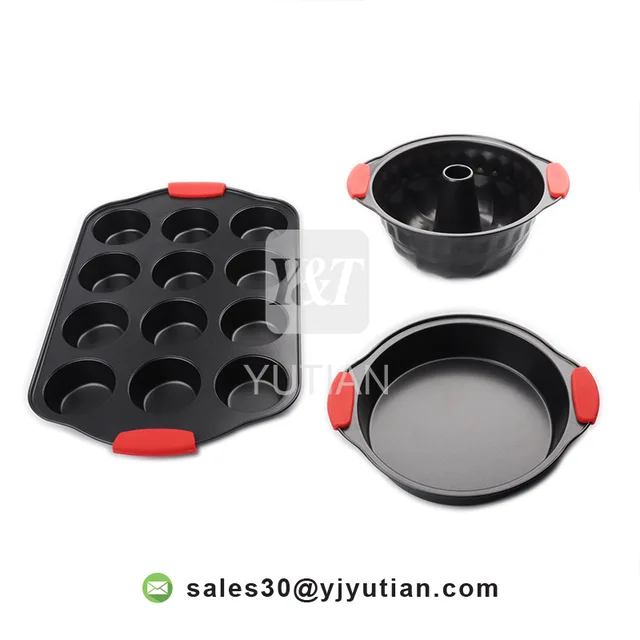 Non-stick bakingware set