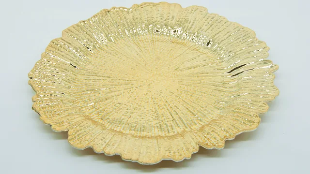 Plastic plate