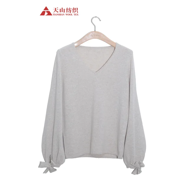 100% Cashmere Ladies’ V-neckline Sweater With Puff Sleeves