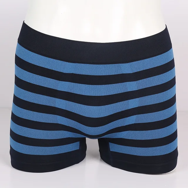 Mens' seamless brief