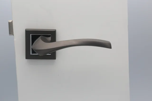 Aluminium door handle