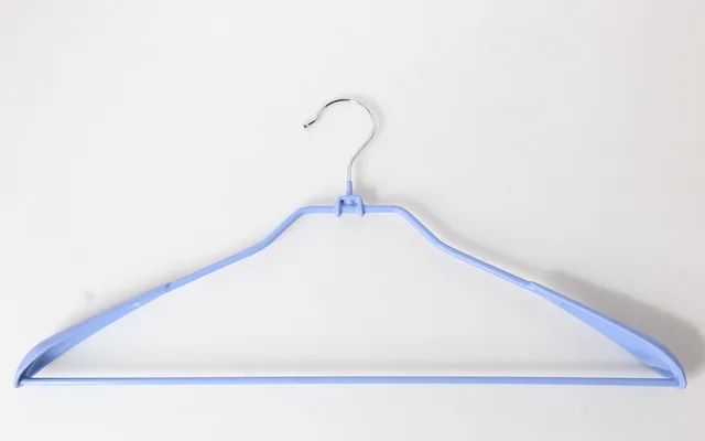 Non Slip Shoulder Rubber PVC Coated Metal Suits Hanger for Cloths