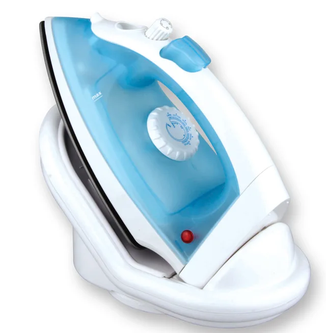 Cordless steam iron