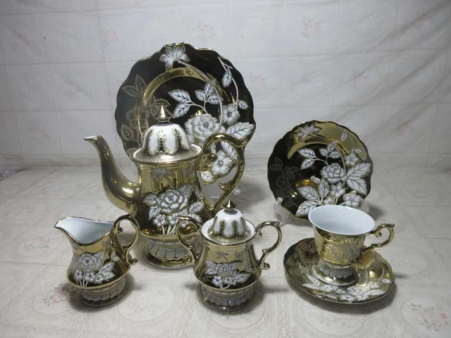 Porcelain Tea Set