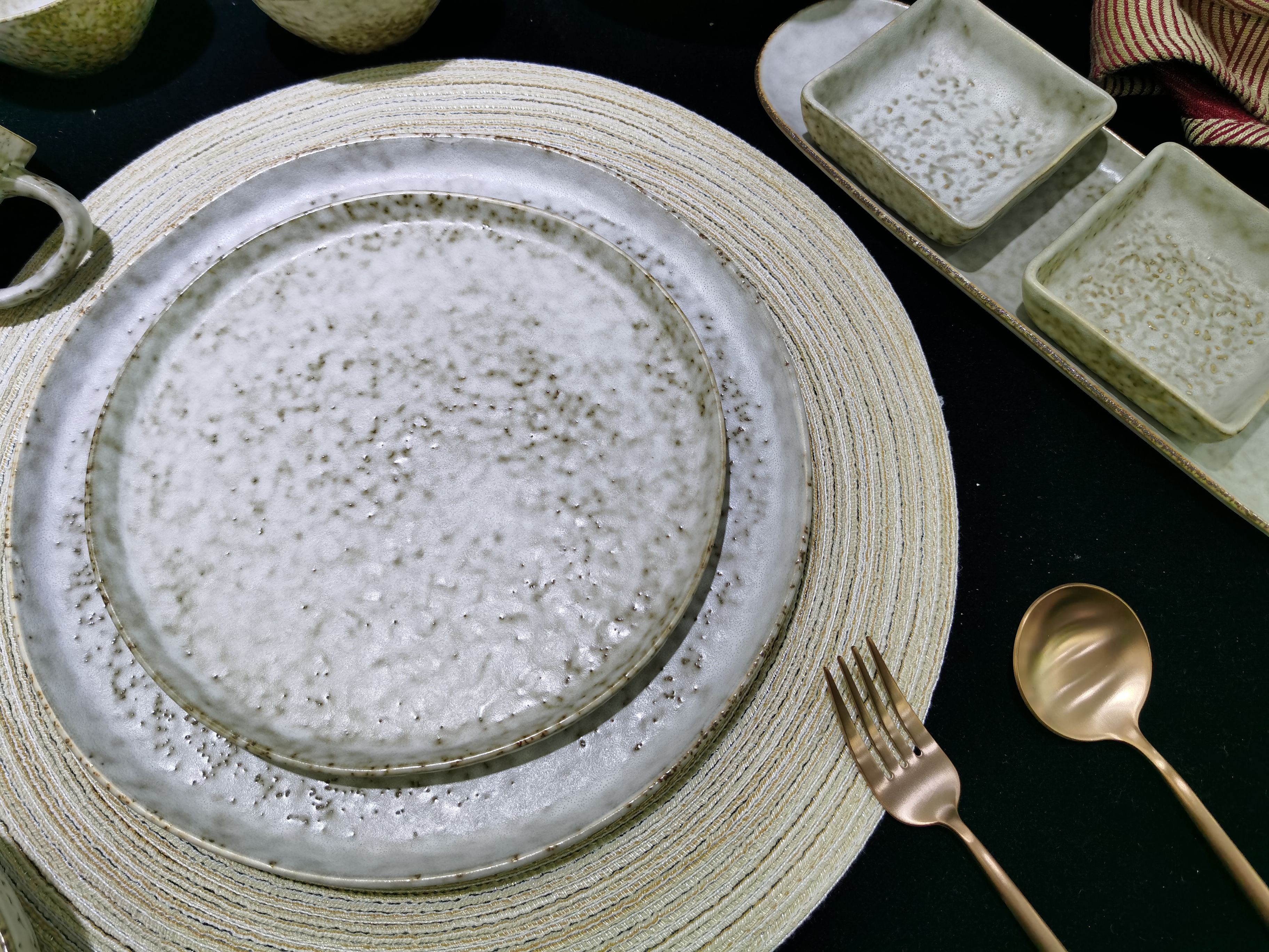 Stoneware sets,kitchenware dishes and bowls with Matt finish